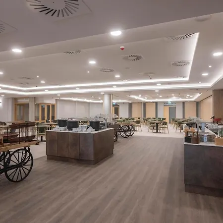 Aquamed Szálloda 4*