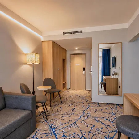 فندق Aquamed 4*